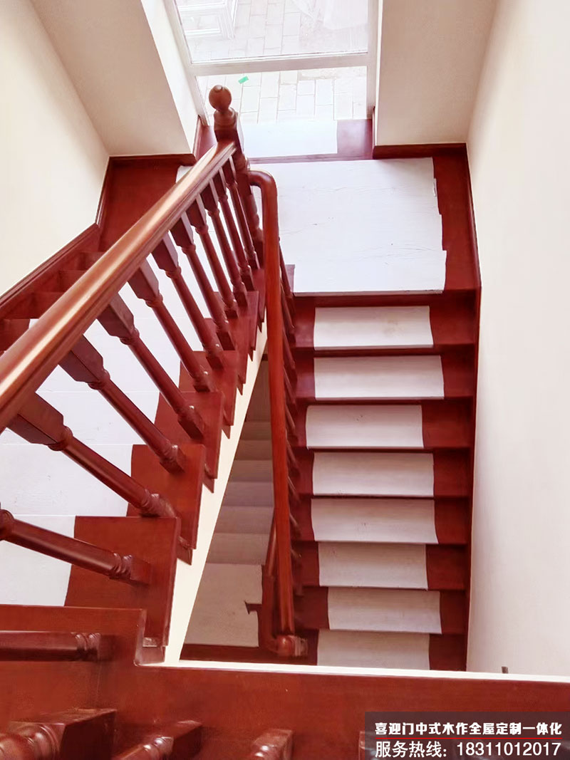 1671002402288211.jpg 中式實木樓梯