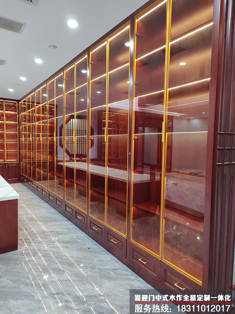 1671111450890195.jpg 會所展廳中式實木多寶閣
